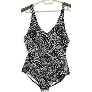 Speedo Women Swimsuit Plus 18 Black White All Over Print One Piece FLAW